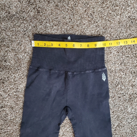 Free‎ People Formament for High-Waisted Leggings – XS/S – Distressed - Picture 7 of 9